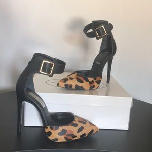 Steve Madden Flashback Leopard Pumps
